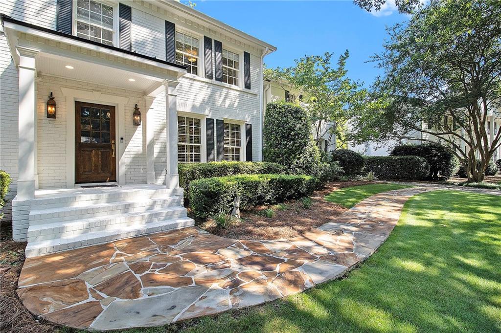 2572 Hyde Manor Drive NW