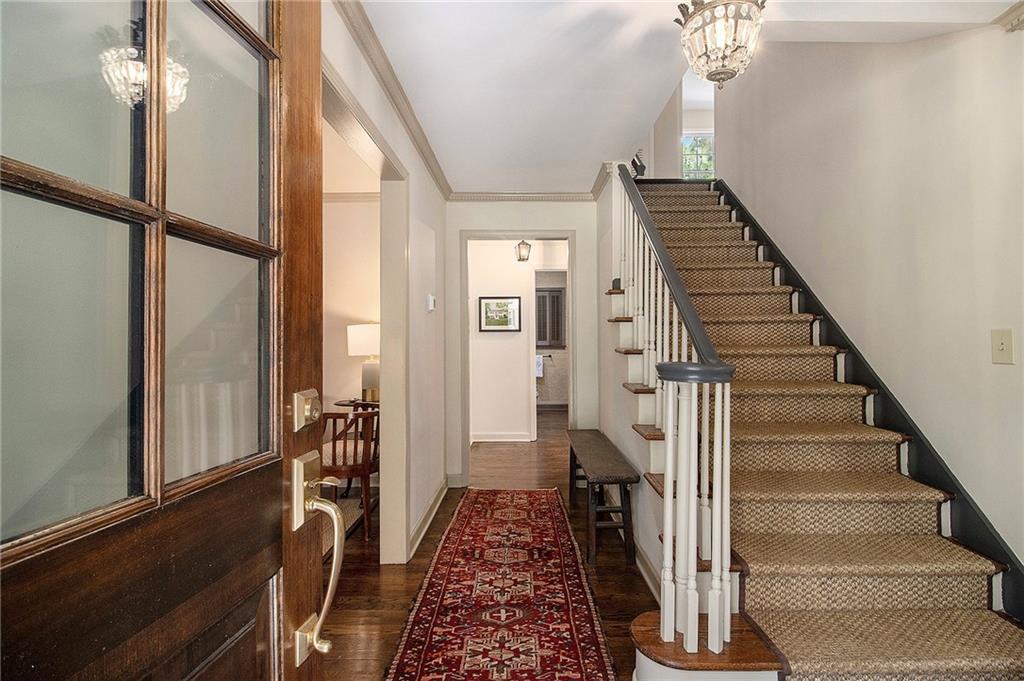 2572 Hyde Manor Drive NW