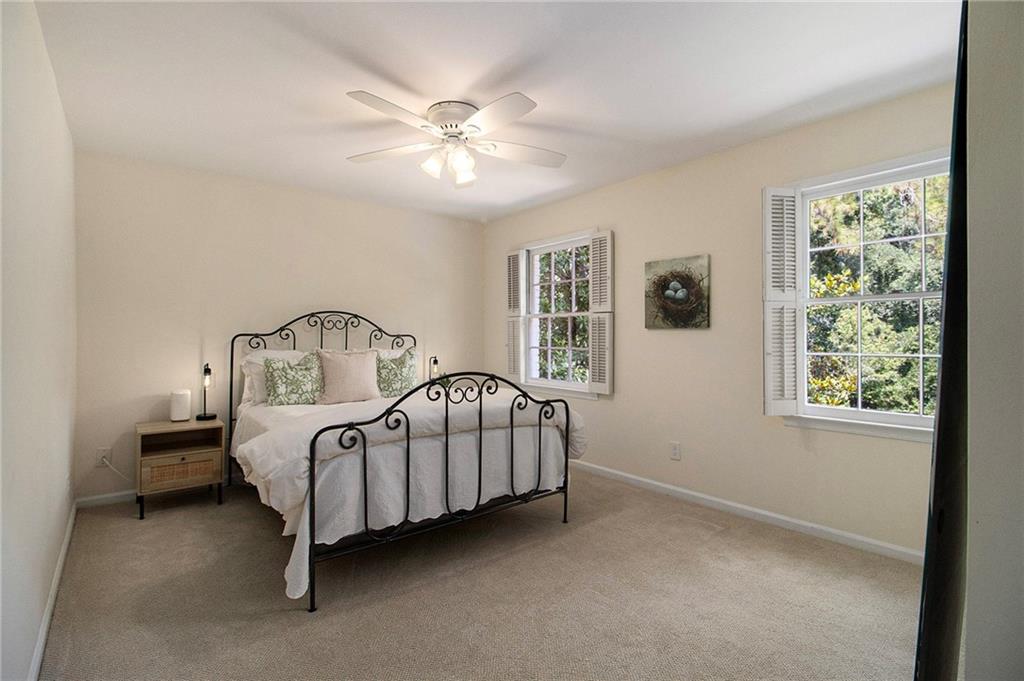 2572 Hyde Manor Drive NW