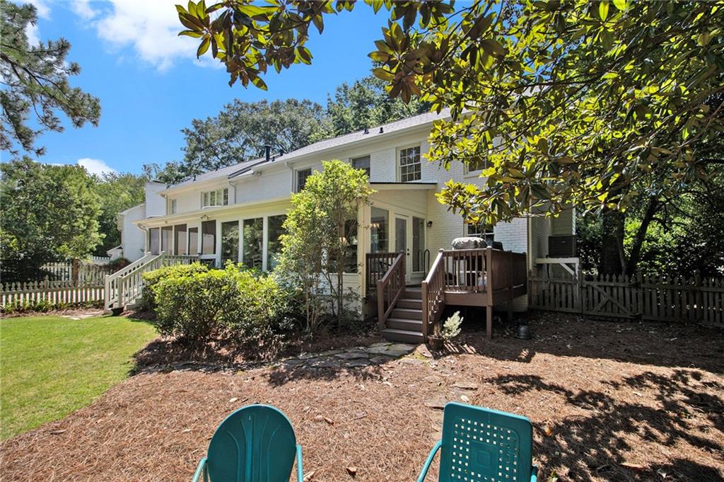 2572 Hyde Manor Drive NW