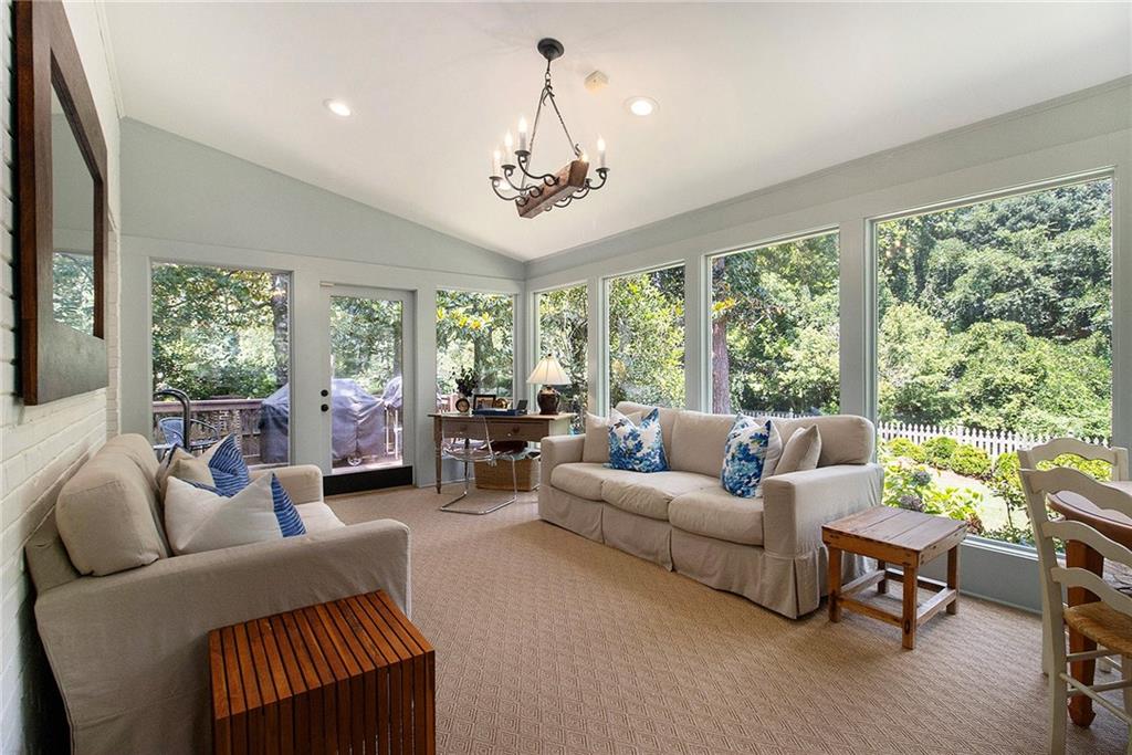 2572 Hyde Manor Drive NW