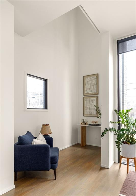 422 Glen Iris Drive NE