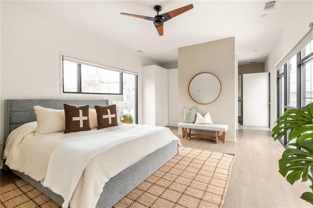 422 Glen Iris Drive NE