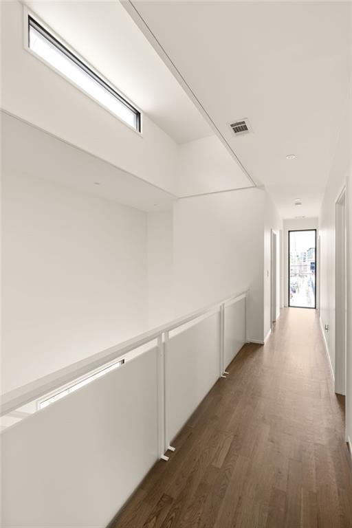 422 Glen Iris Drive NE