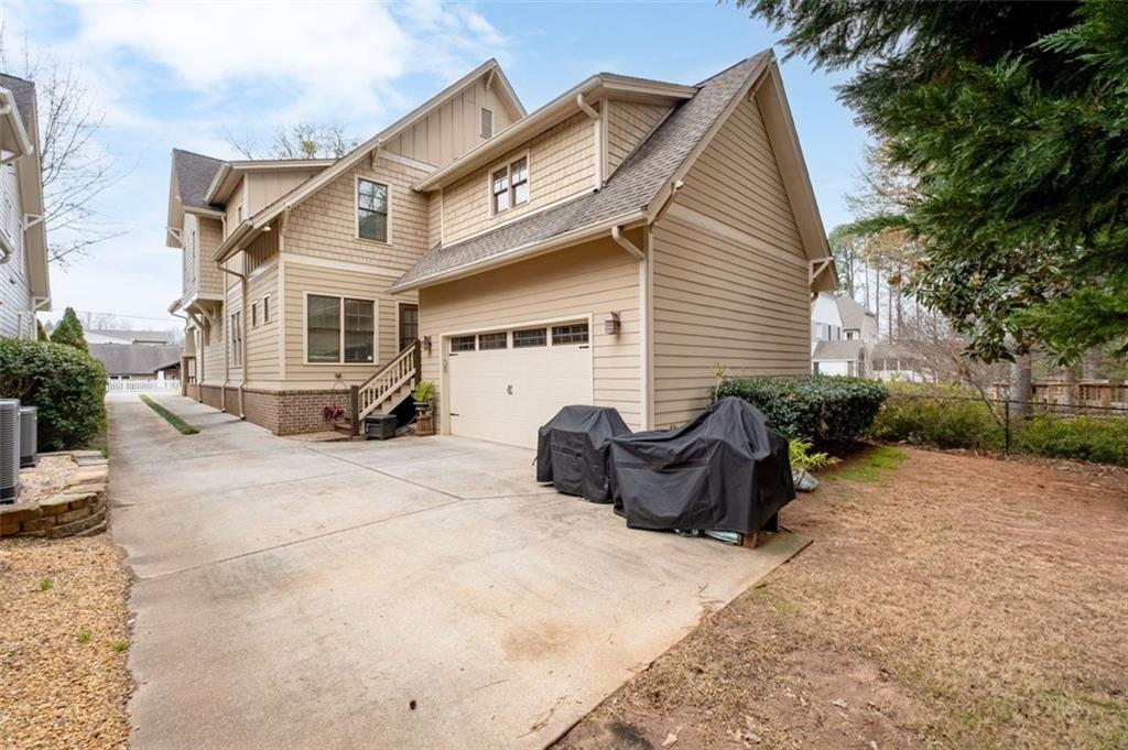 1613 Walker Street SE