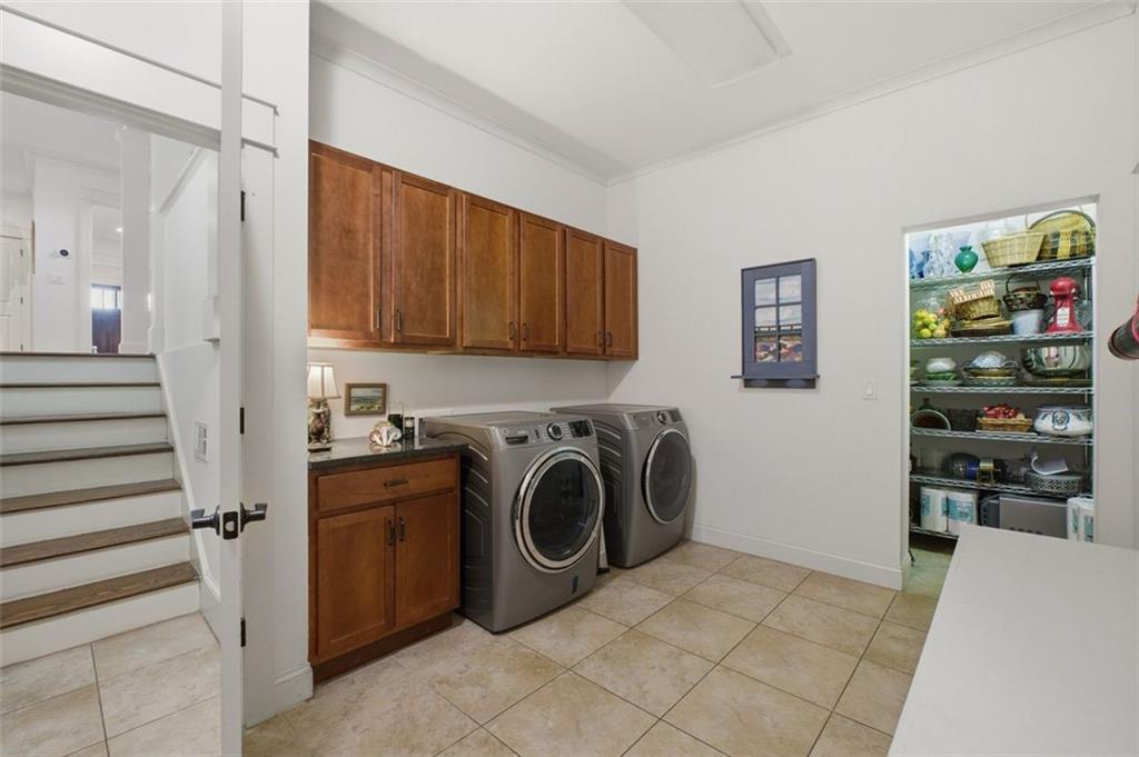 1613 Walker Street SE