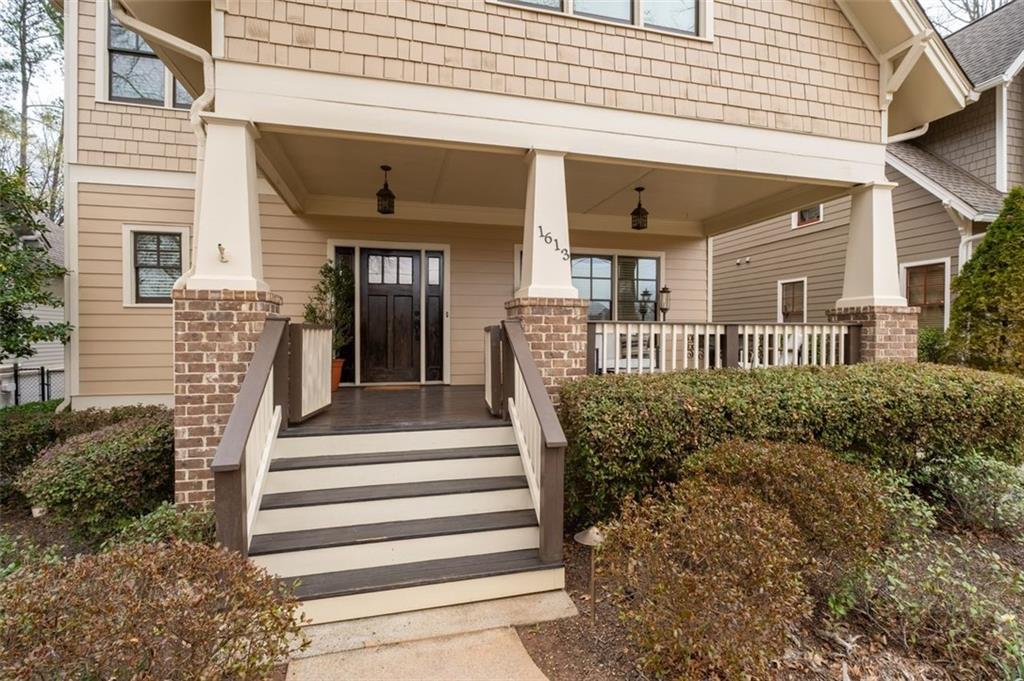 1613 Walker Street SE