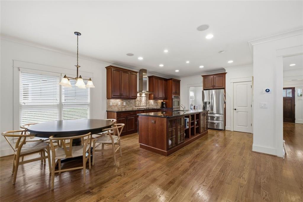 1613 Walker Street SE