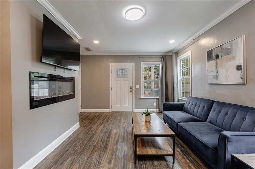 1012 Westmoor Drive NW