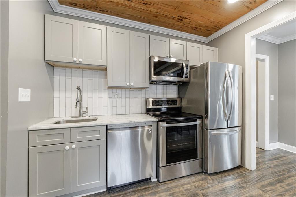 1012 Westmoor Drive NW