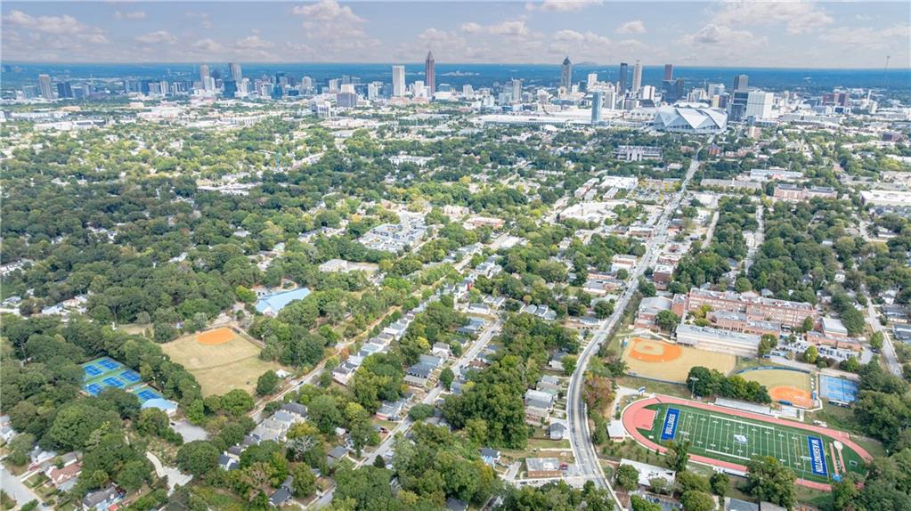 1012 Westmoor Drive NW