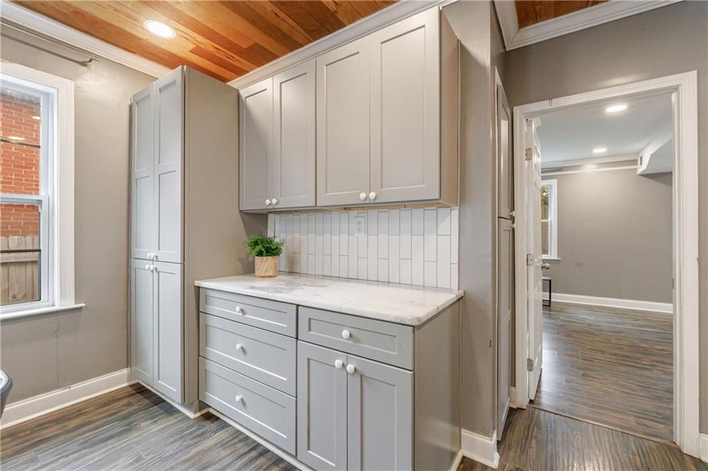 1012 Westmoor Drive NW