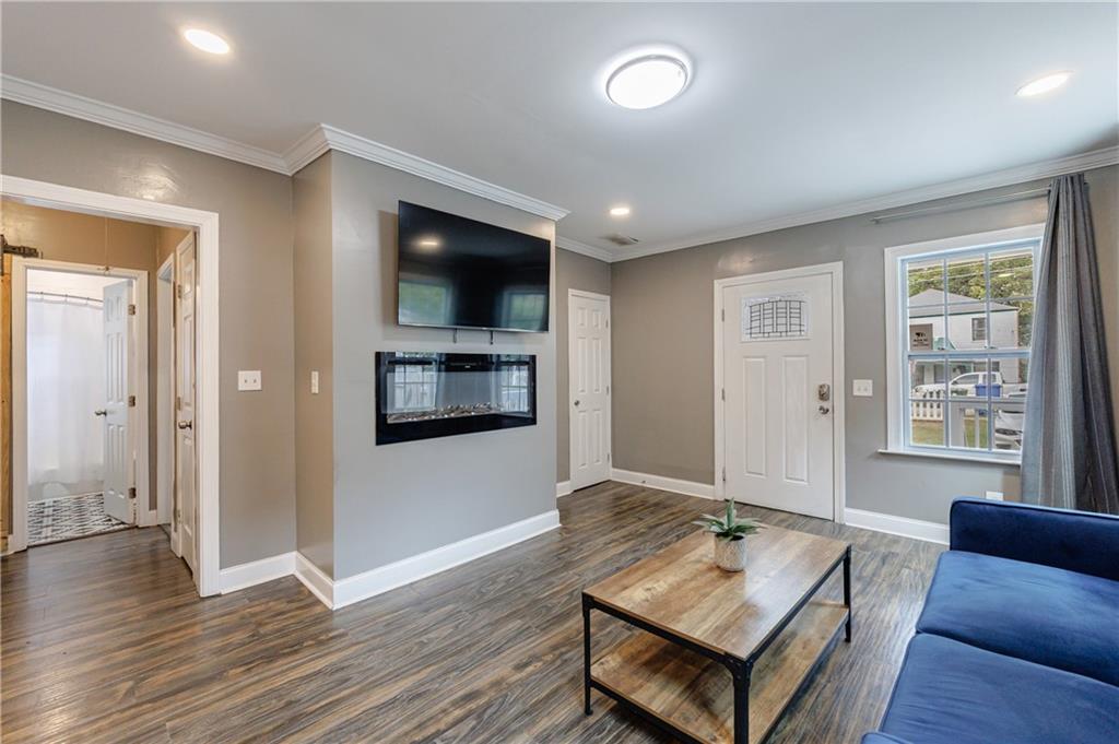 1012 Westmoor Drive NW