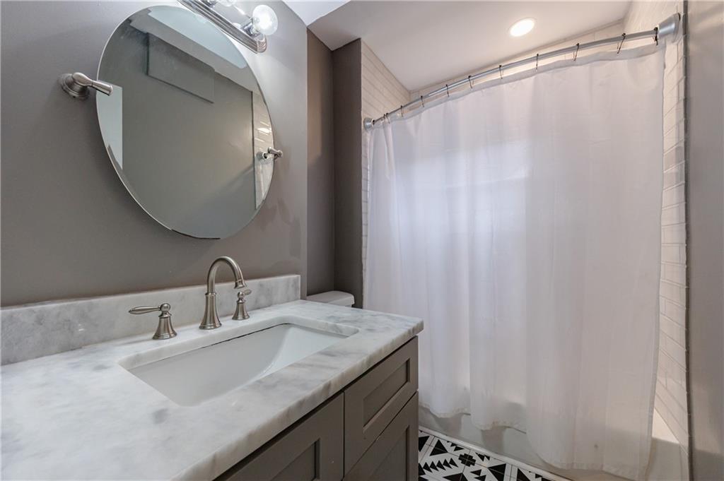 1012 Westmoor Drive NW