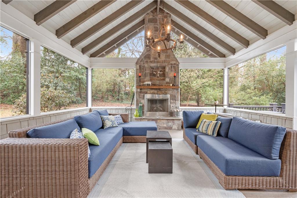 143 Parkside Circle