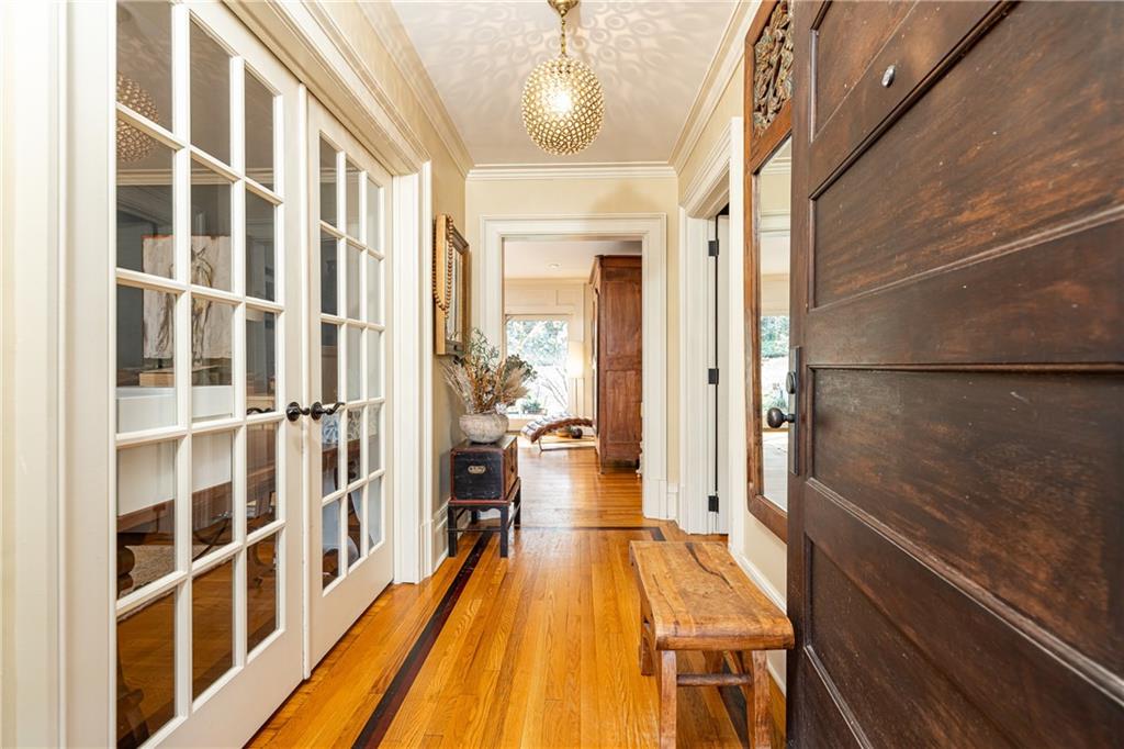 870 Wellesley Drive NW