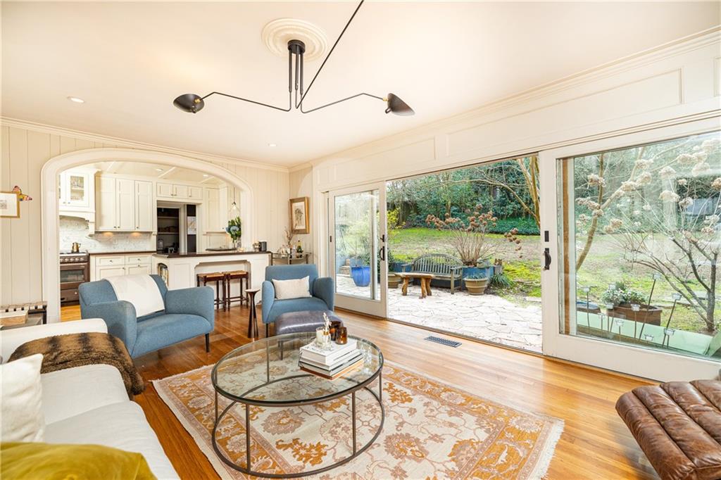 870 Wellesley Drive NW