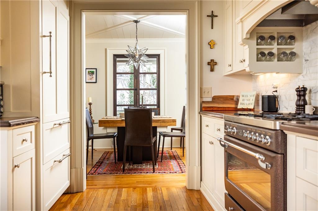 870 Wellesley Drive NW