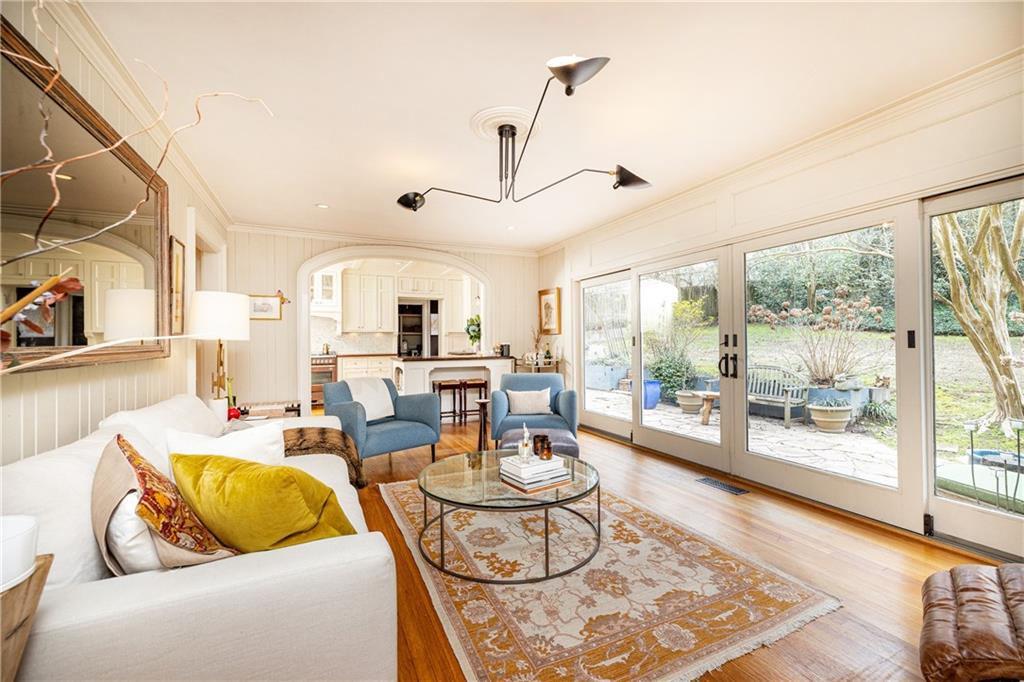 870 Wellesley Drive NW