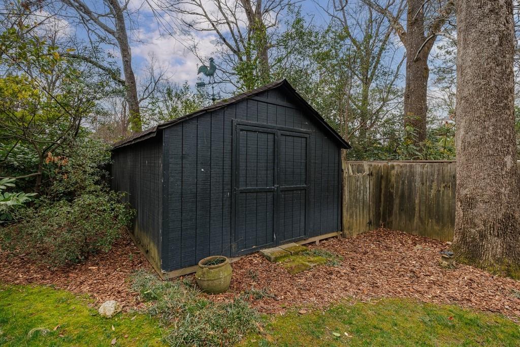 241 Lakeview Avenue NE