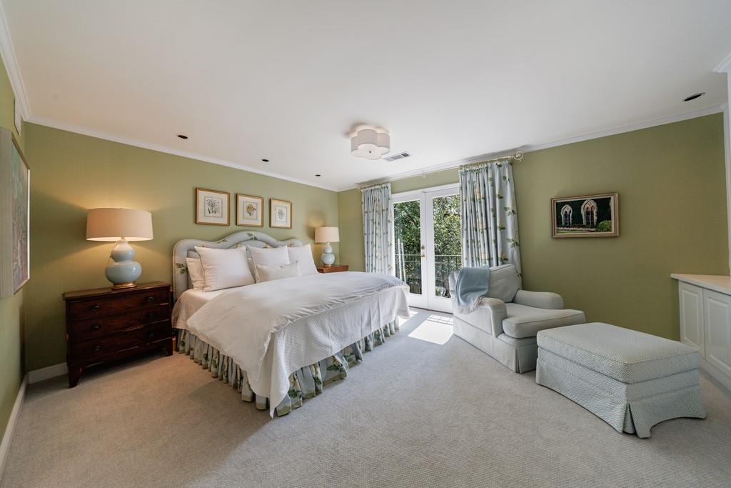 241 Lakeview Avenue NE