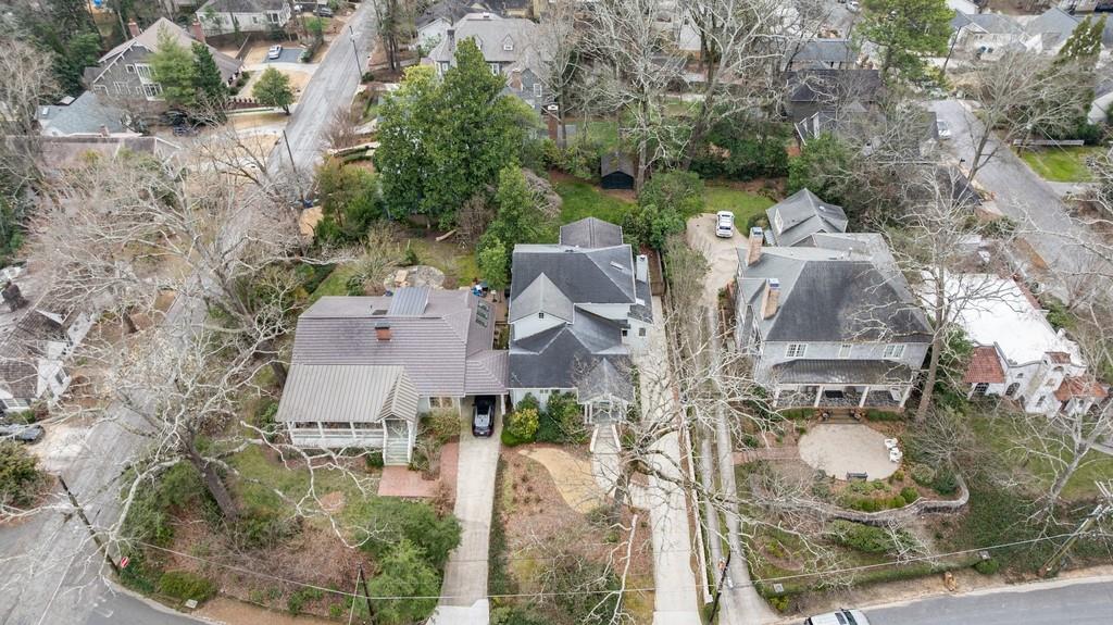 241 Lakeview Avenue NE