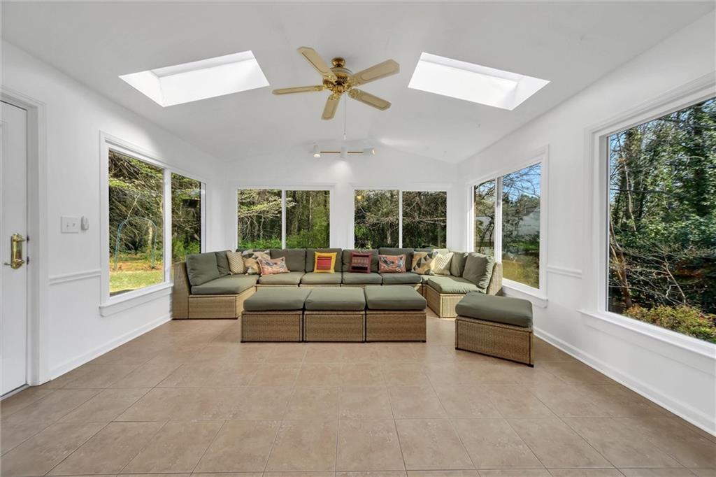 2652 Fontainebleau Drive