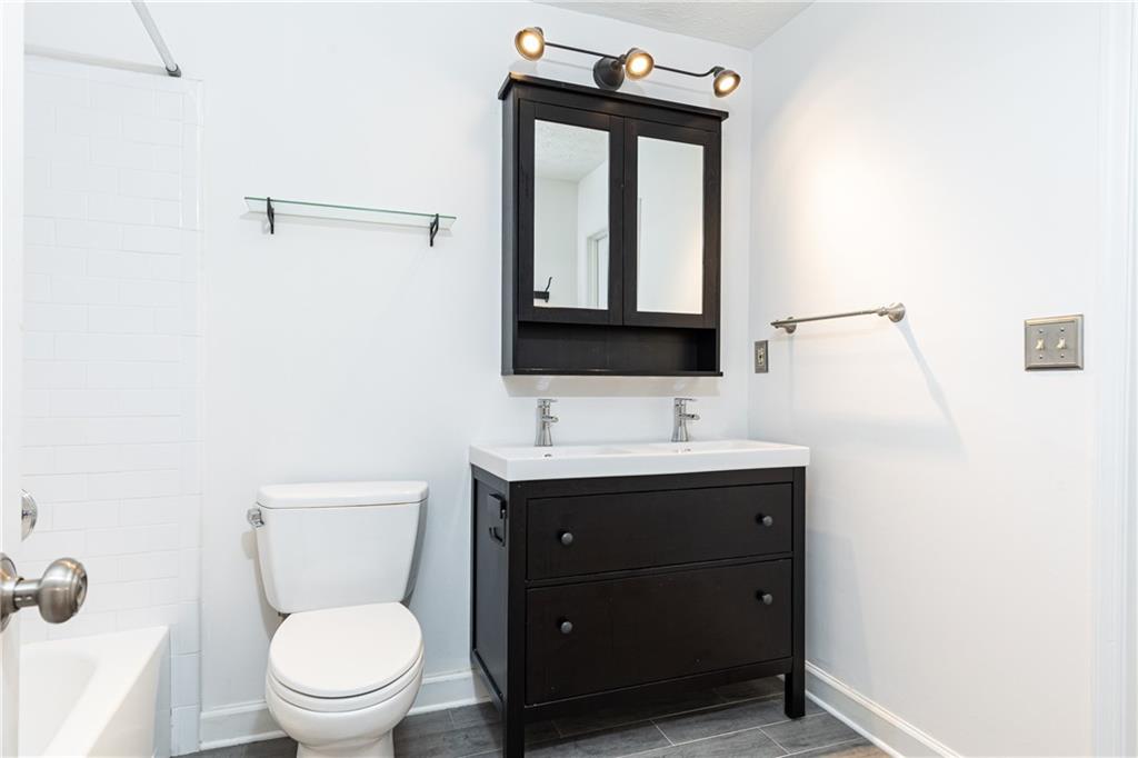 2901 Lenox Way NE Unit 902