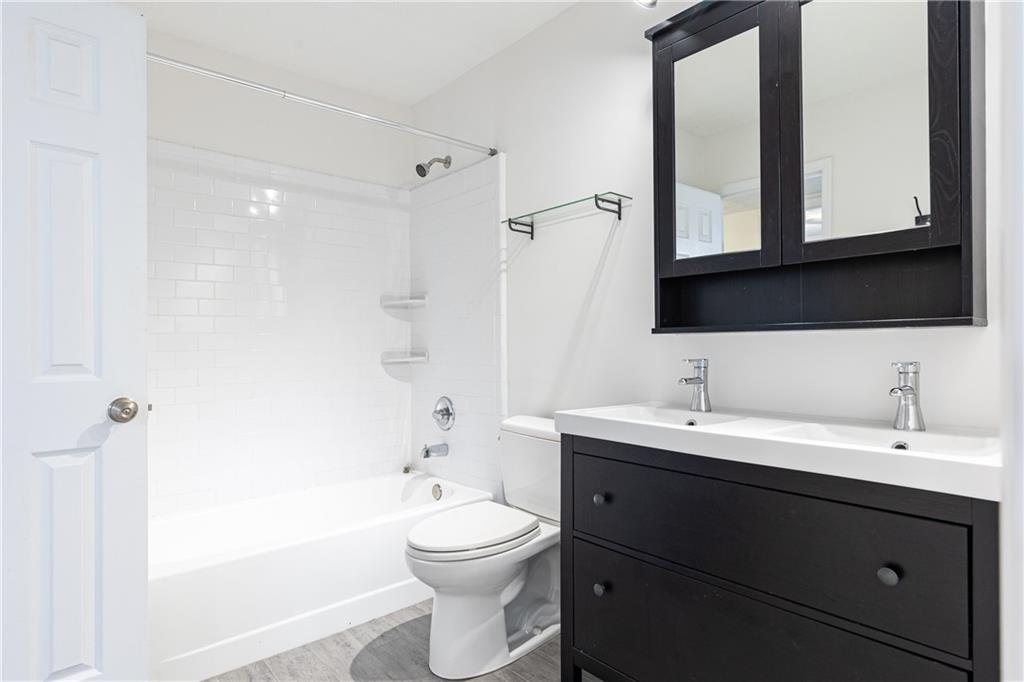 2901 Lenox Way NE Unit 902