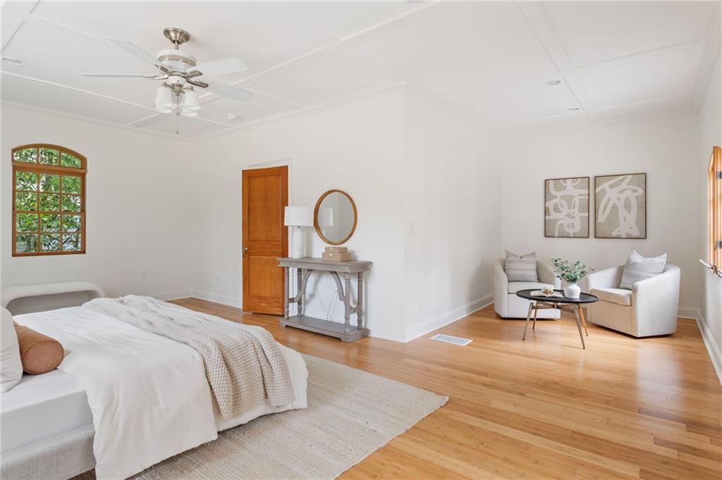 1836 Westminster Way NE