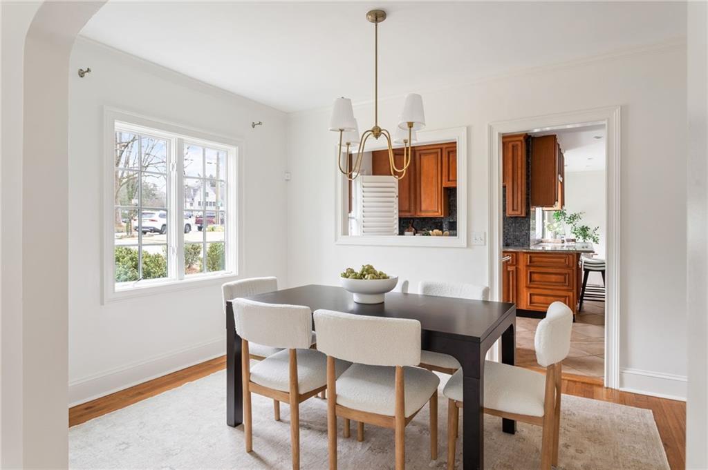 1836 Westminster Way NE