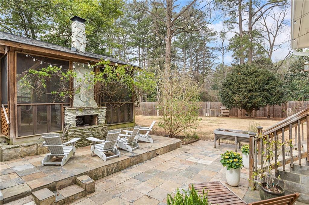 1836 Westminster Way NE