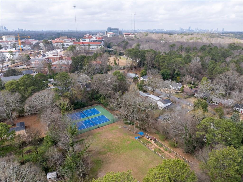 1836 Westminster Way NE