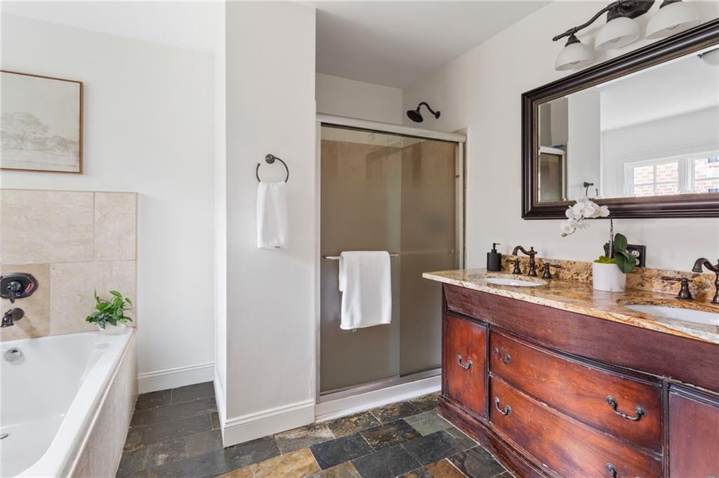 1836 Westminster Way NE