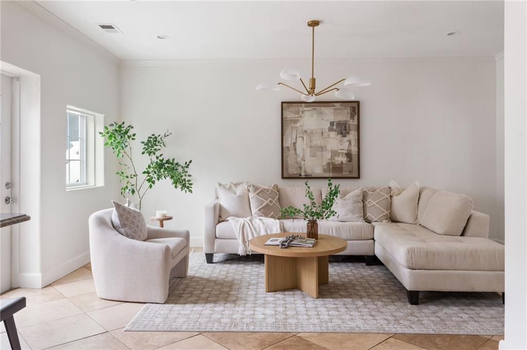 1836 Westminster Way NE