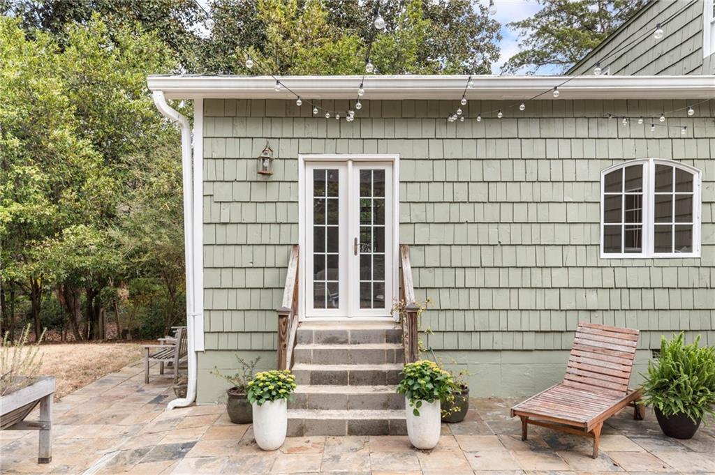 1836 Westminster Way NE