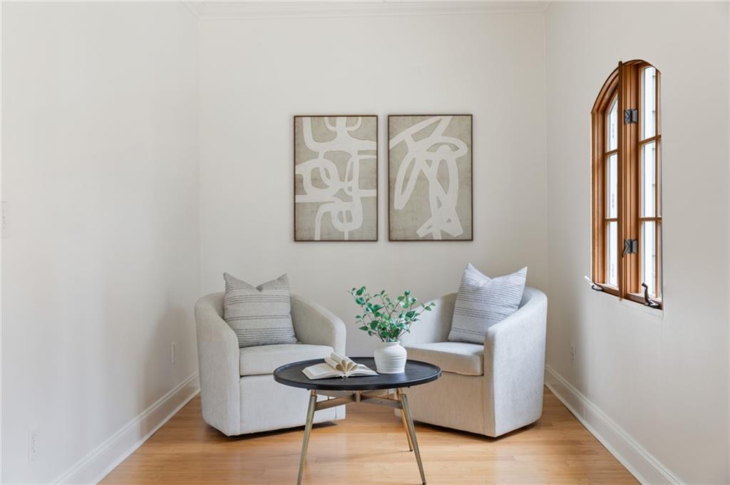 1836 Westminster Way NE