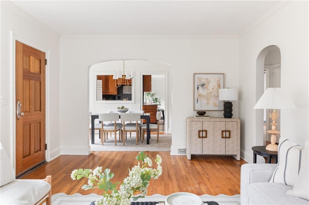 1836 Westminster Way NE