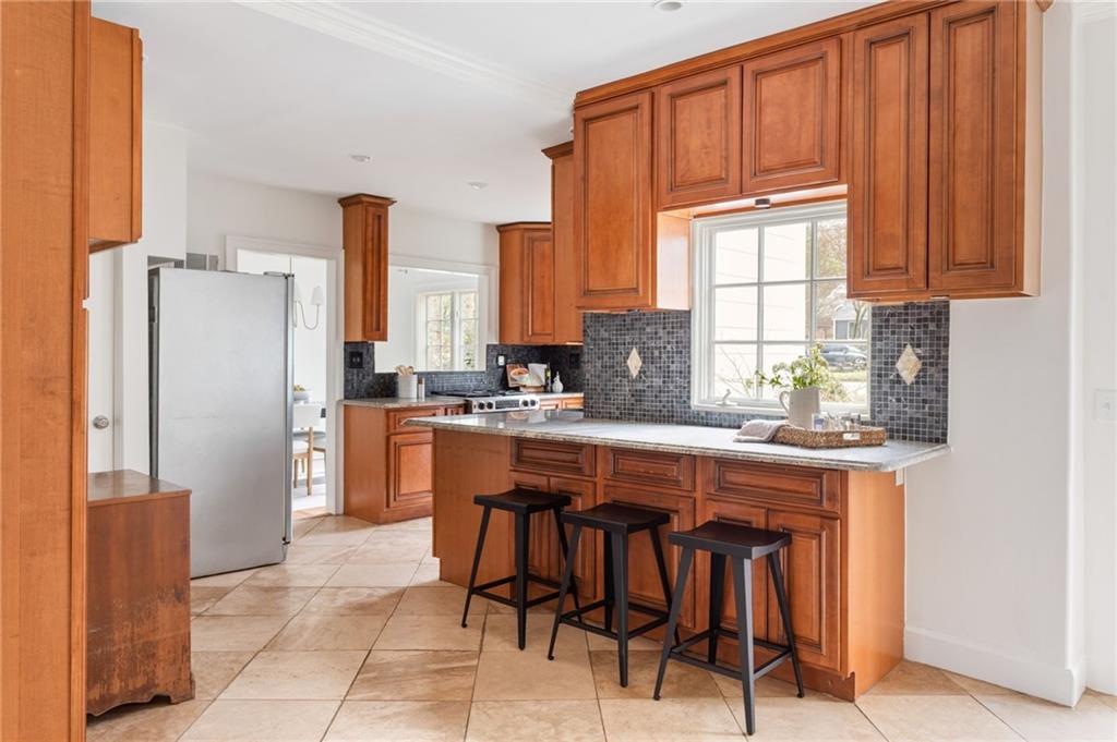 1836 Westminster Way NE