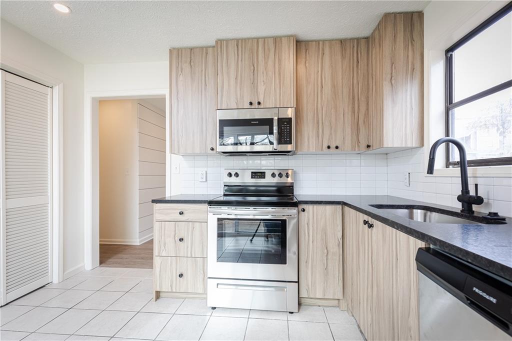 1601 Walker Street SE Unit A