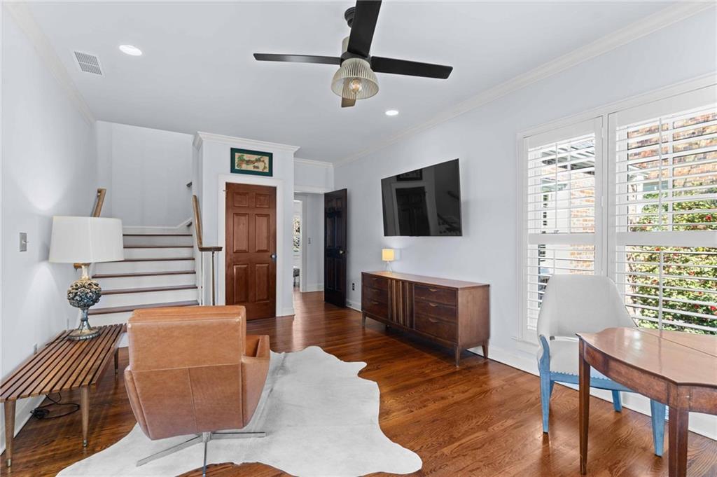 183 E Wesley Road NE