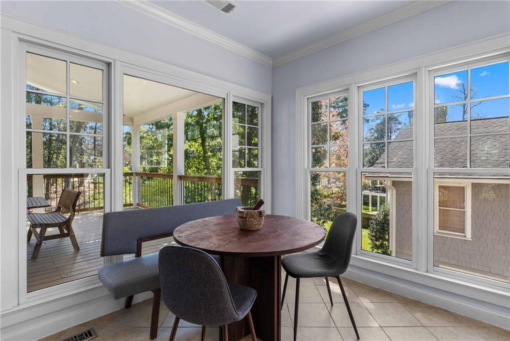 183 E Wesley Road NE