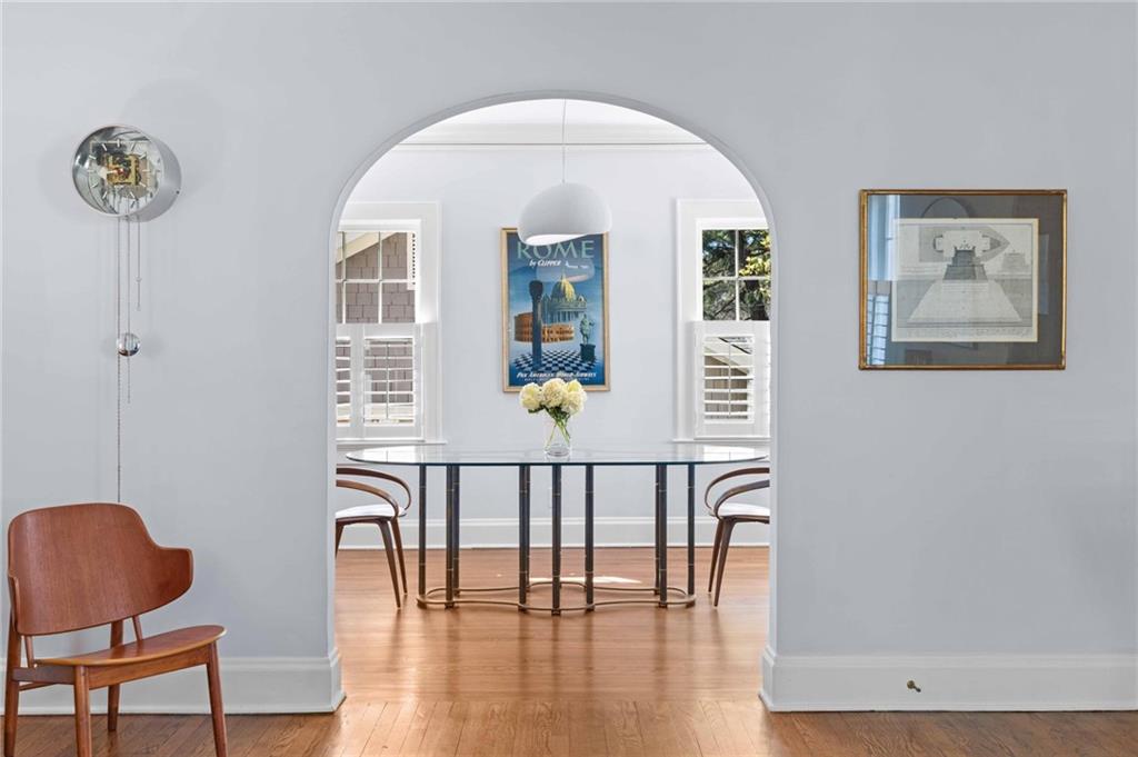 183 E Wesley Road NE