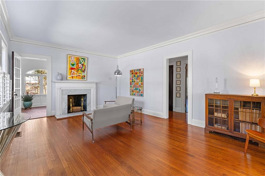 183 E Wesley Road NE