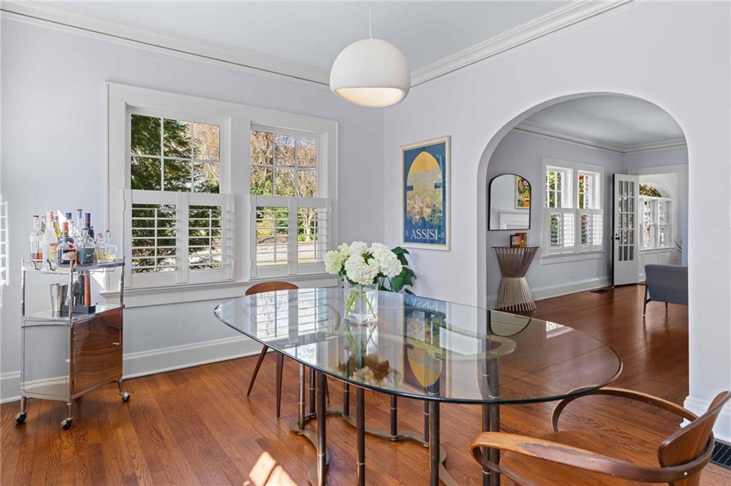 183 E Wesley Road NE