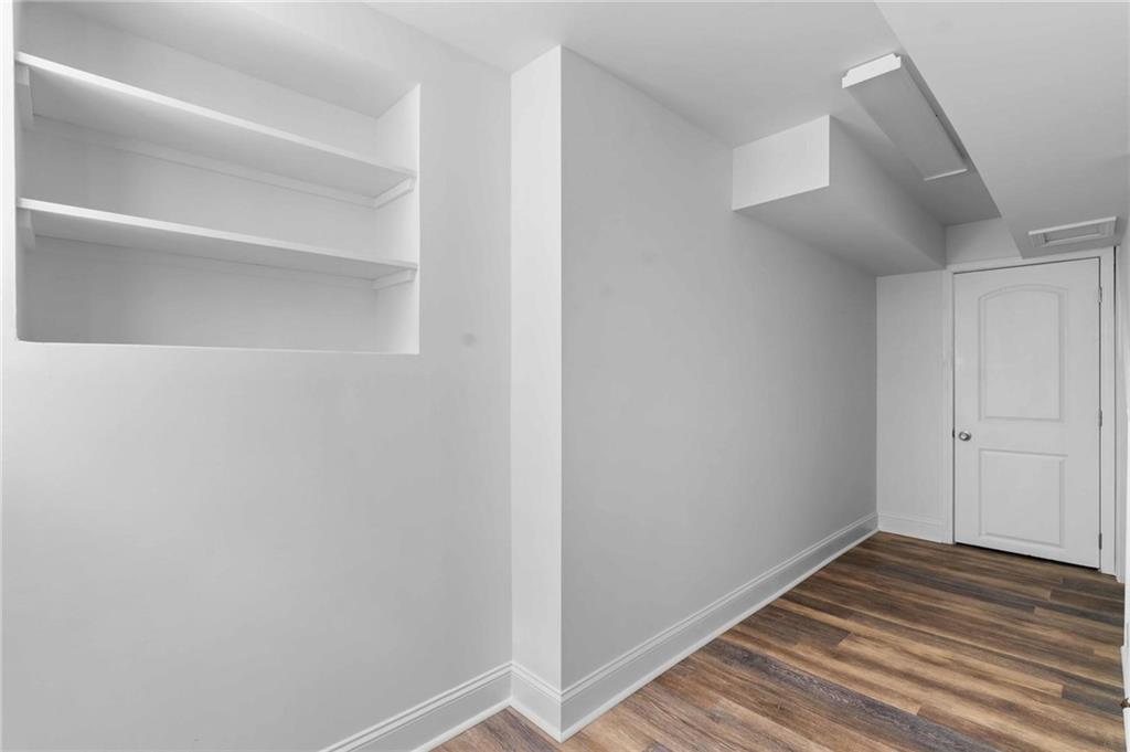 183 E Wesley Road NE