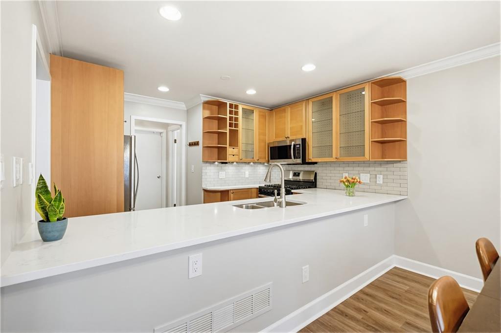 1210 Brookhaven Woods Court NE