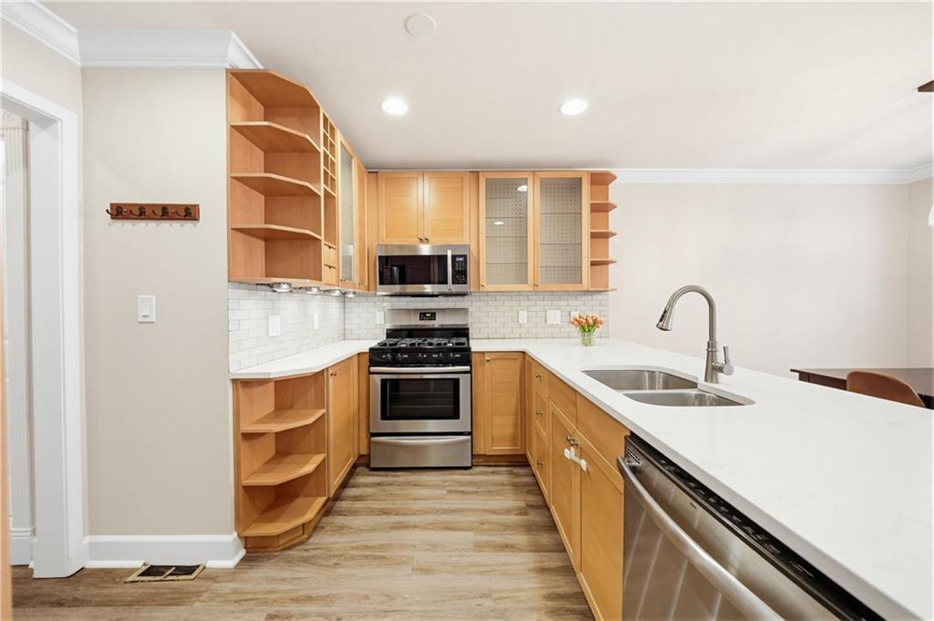 1210 Brookhaven Woods Court NE