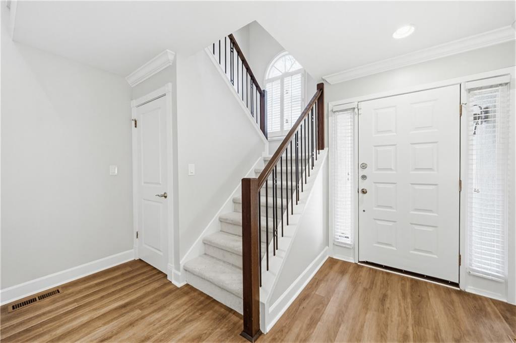 1210 Brookhaven Woods Court NE