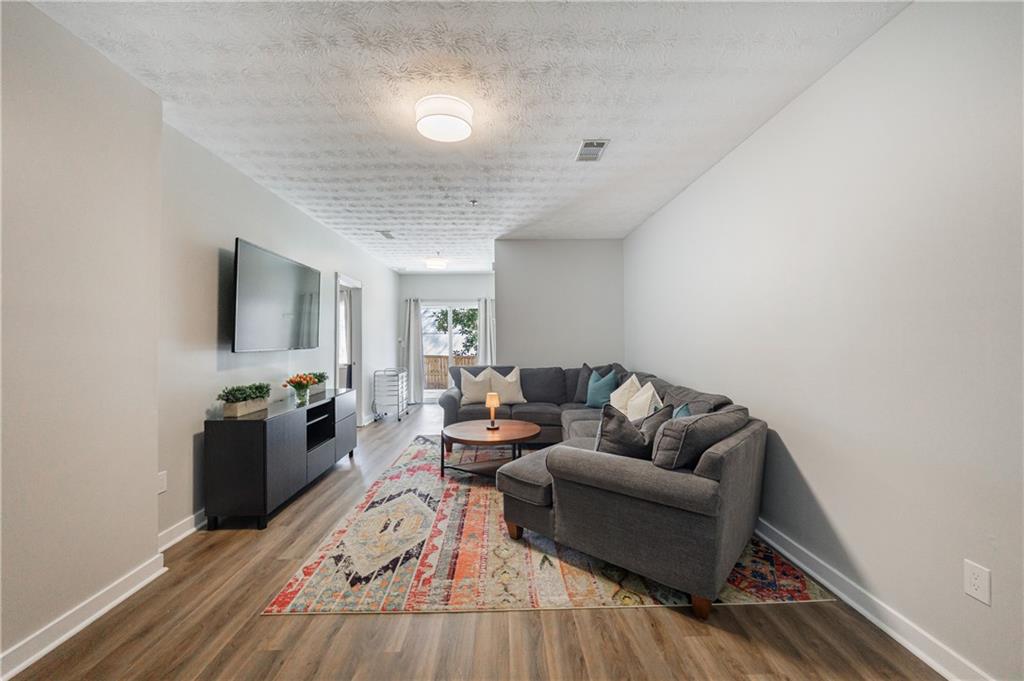 1210 Brookhaven Woods Court NE